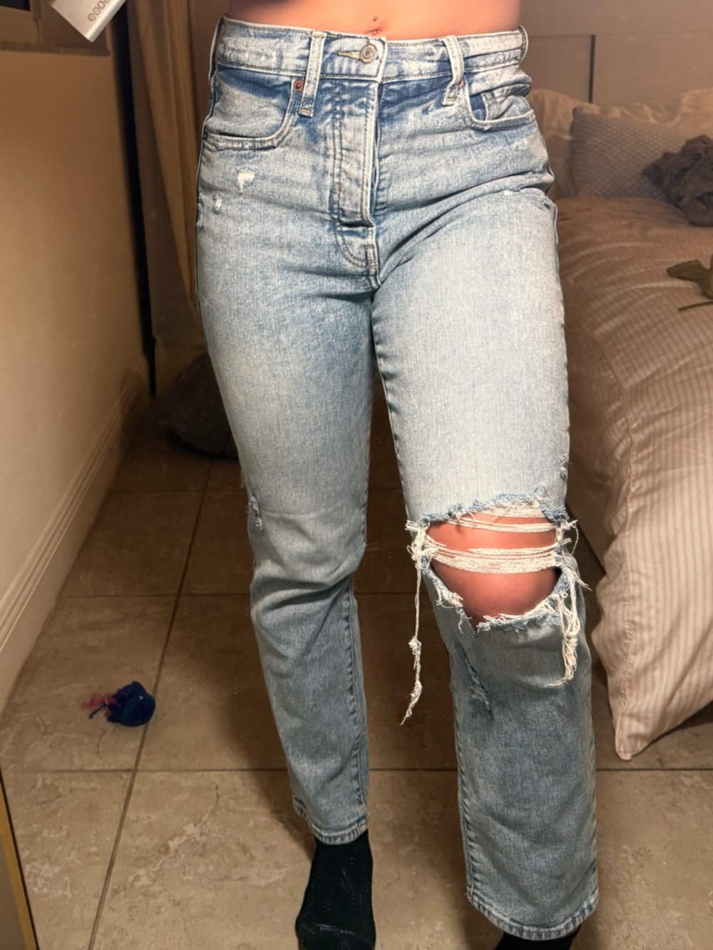 Old Navy Light Blue High-Rise Distressed Jeans - Picture 2 of 4